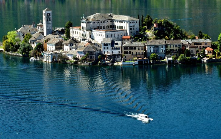 Tour Lago Maggiore-Milano Montenapoleone-Ristorante Lume